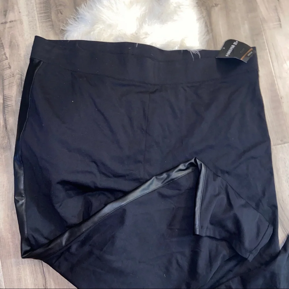 Forever 21 black leggings